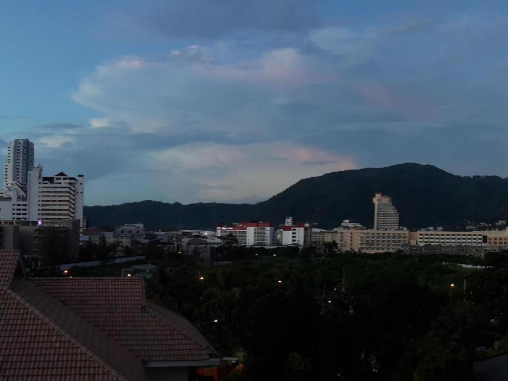 Ilmare Patong Place Buitenkant foto